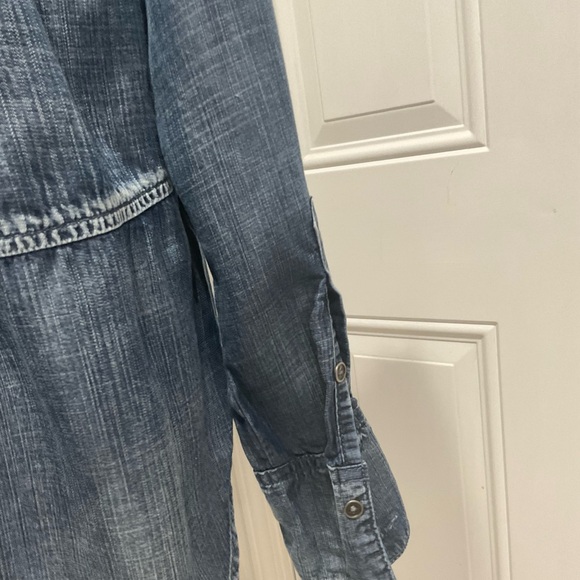 ☃️☃️ Cloth & Stone Women’s Buttoned Sleeves Pockets Longer Back Shirt, M - Picture 7 of 11